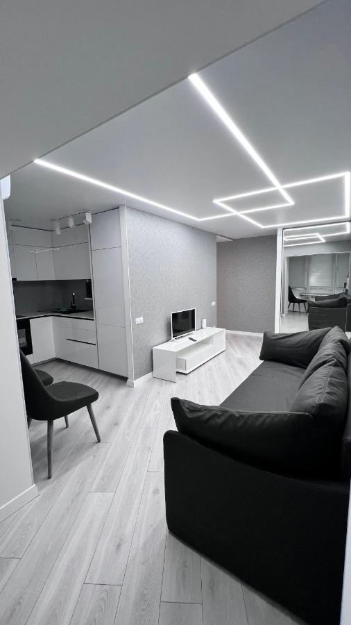 شقة Modern Gagarina Avenue دنيبروبيتروفسك المظهر الخارجي الصورة