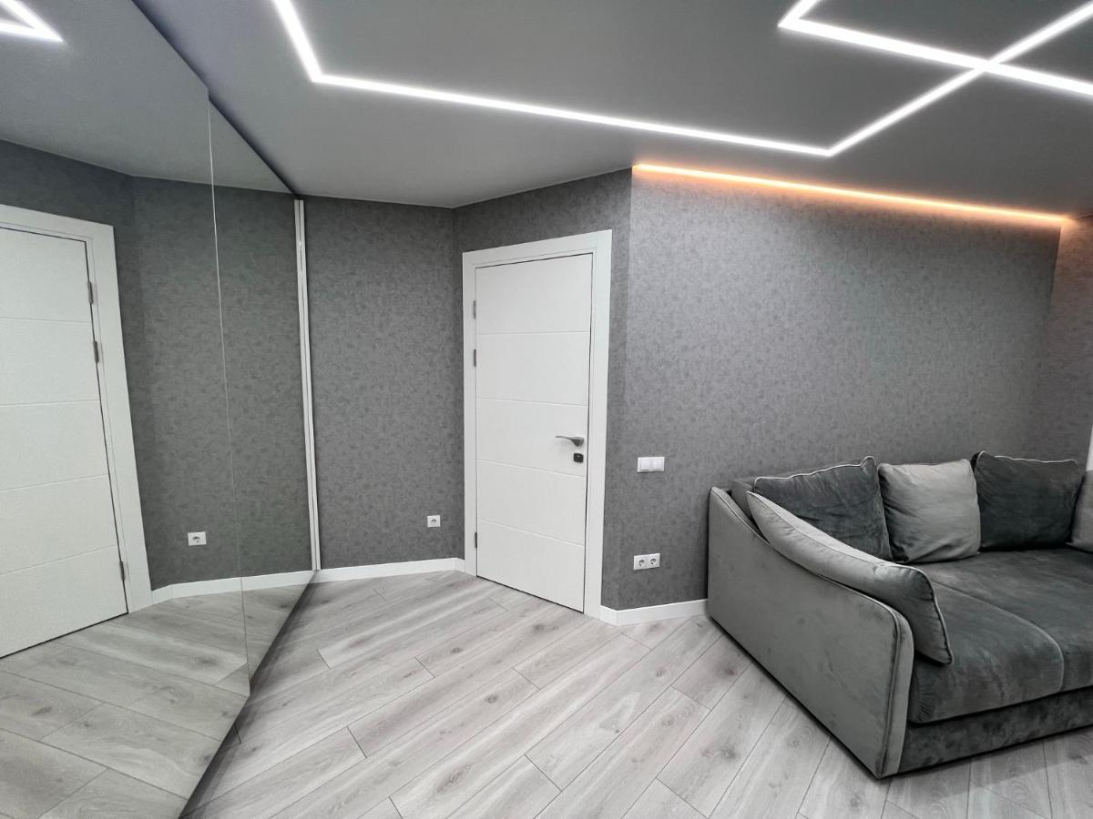 شقة Modern Gagarina Avenue دنيبروبيتروفسك المظهر الخارجي الصورة